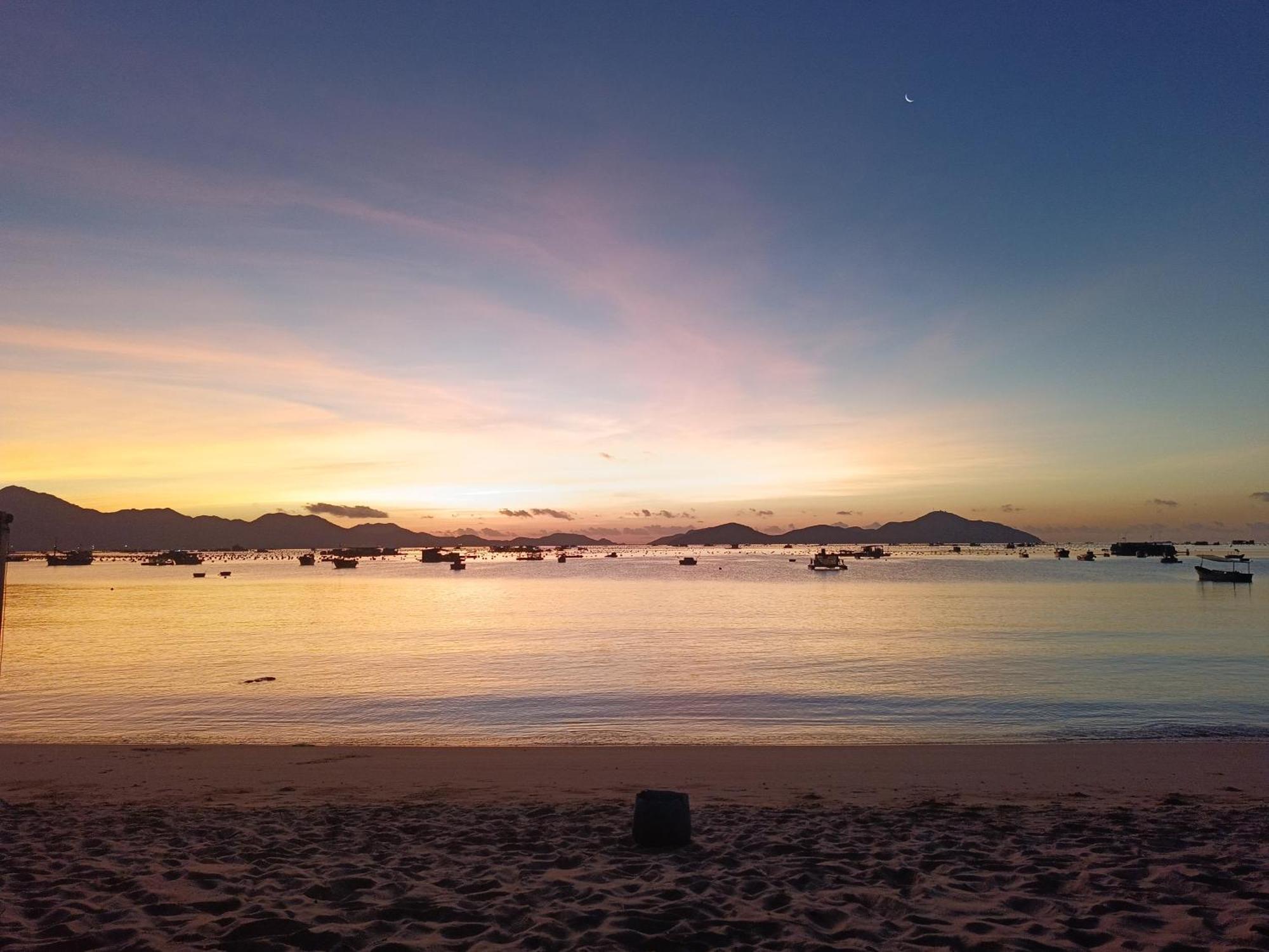 The Sunrise Anh Tu Hotell Cam Ranh Exteriör bild
