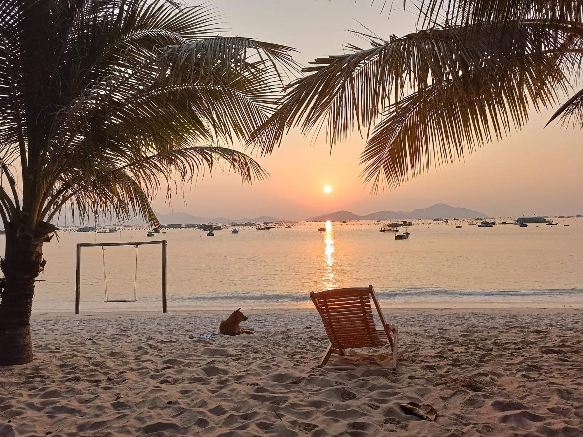 The Sunrise Anh Tu Hotell Cam Ranh Exteriör bild