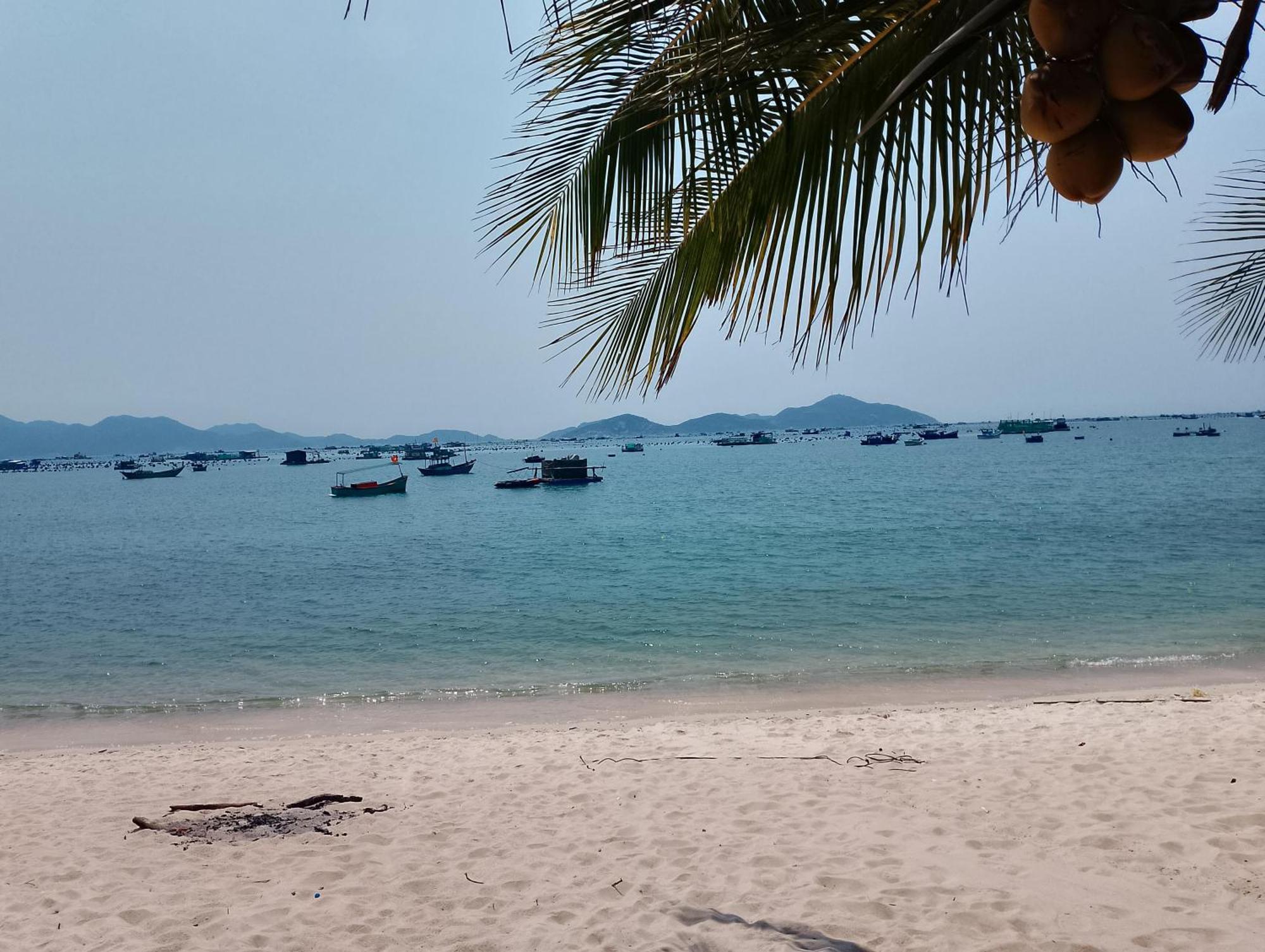 The Sunrise Anh Tu Hotell Cam Ranh Rum bild